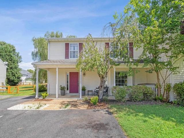 Townhouse for sale in Virginia