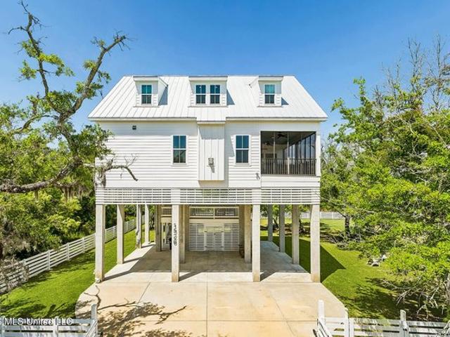 House for sale in Bay Saint Louis, Mississippi