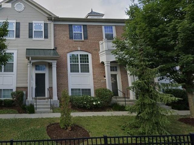 Townhouse for sale in Arlington Heights, Illinois