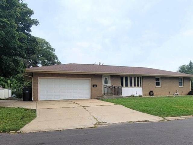 House for sale in Pekin, Illinois