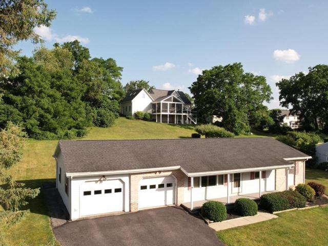 House for sale in Lemont, Pennsylvania