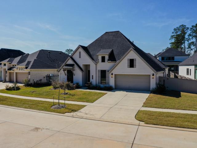 House for sale in Magnolia, Texas