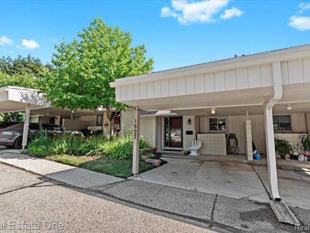 Condo for sale in Rochester Hills