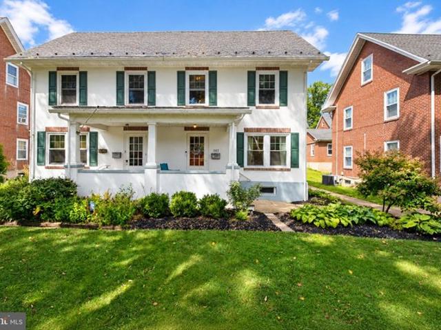 Townhouse for sale in Wyomissing, Berks County