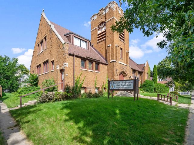 Commercial for sale in Milwaukee, Wisconsin