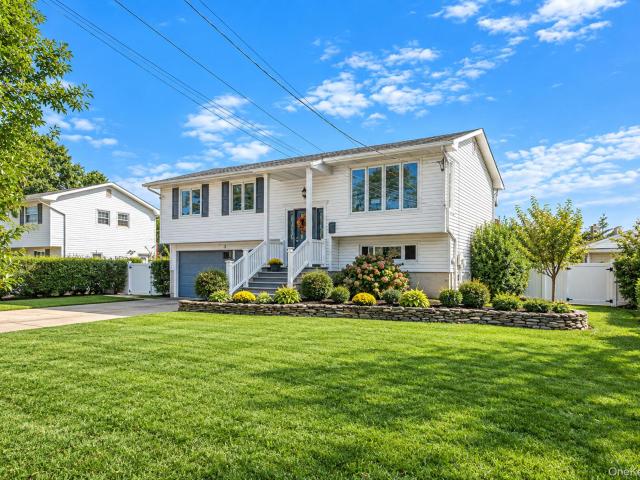 House for sale in Bohemia, New York