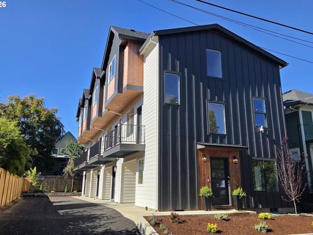Townhouse for sale in Oregonia