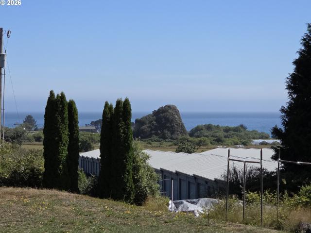 Commercial for sale in Oregonia
