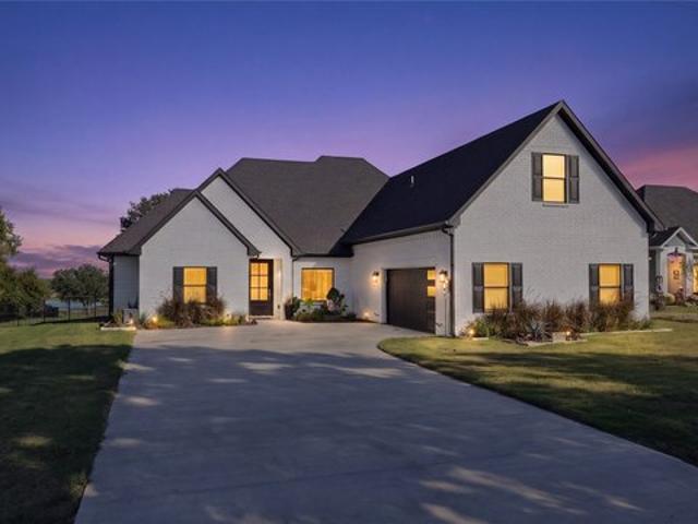 House for sale in Kemp, Kaufman County