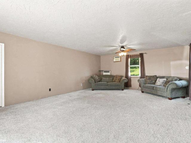 Farm for sale in Sigourney, Keokuk County