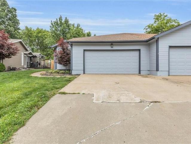 Duplex for sale in Olathe Duplex for sale in Olathe