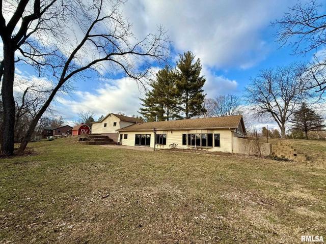 Property for sale in Petersburg, Illinois