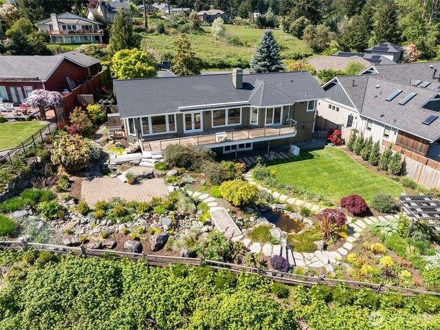 House for sale in Fox Island, Washington