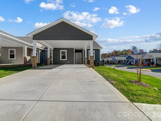 Townhouse for sale in Catawba, North Carolina