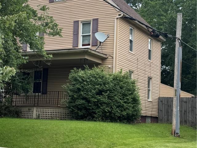 House for sale in Summit, Ohio