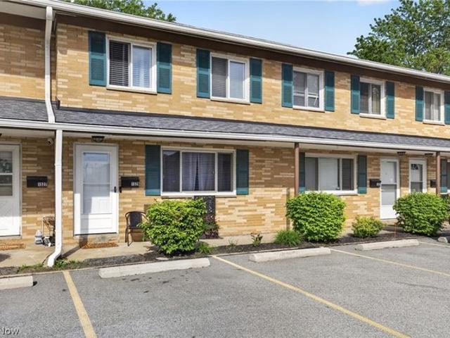 Condo for sale in Wickliffe, Ohio