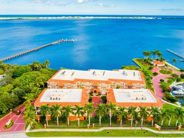 Condo for sale in Jensen Beach