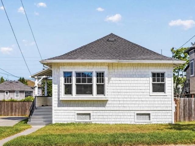 House for sale in Alameda, Alameda County