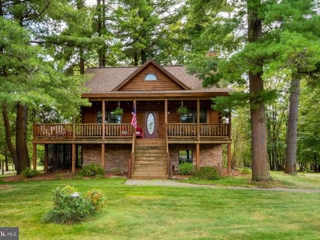 House for sale in Garrett, Maryland