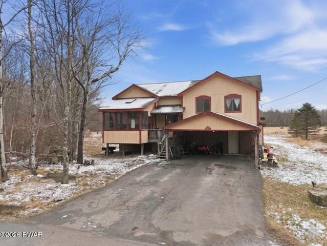 House for sale in Lake Ariel, Pennsylvania