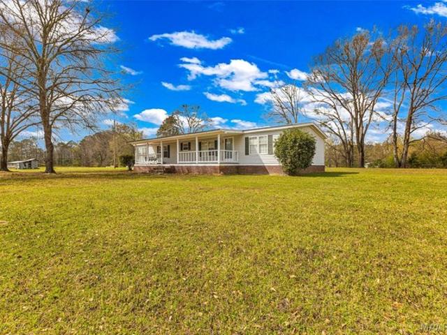 House for sale in Elmore, Alabama