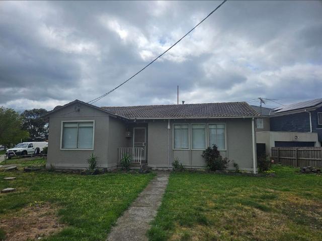 House for rent in Dallas, Victoria