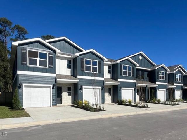 Townhouse for sale in Biloxi, Mississippi