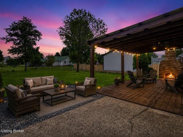 House for sale in Shepherdsville, Kentucky