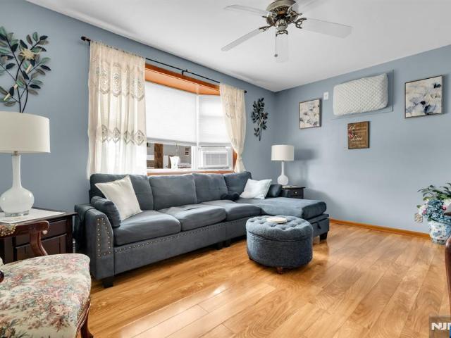House for sale in Hudson, New Jersey