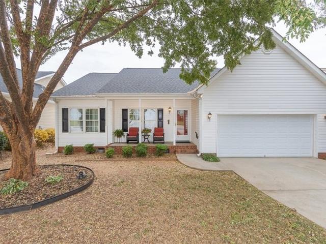 House for sale in Windsor Place, Anderson
