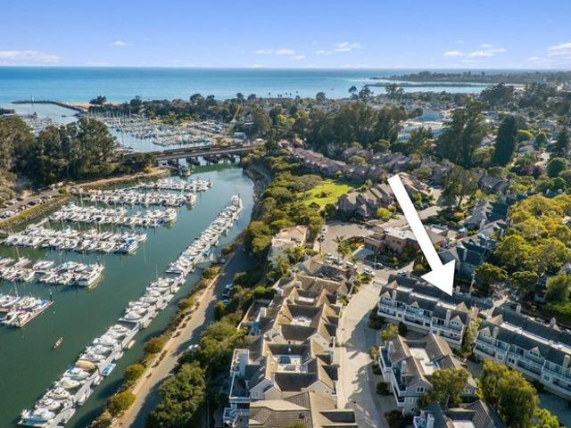 Townhouse for sale in Santa Cruz, California