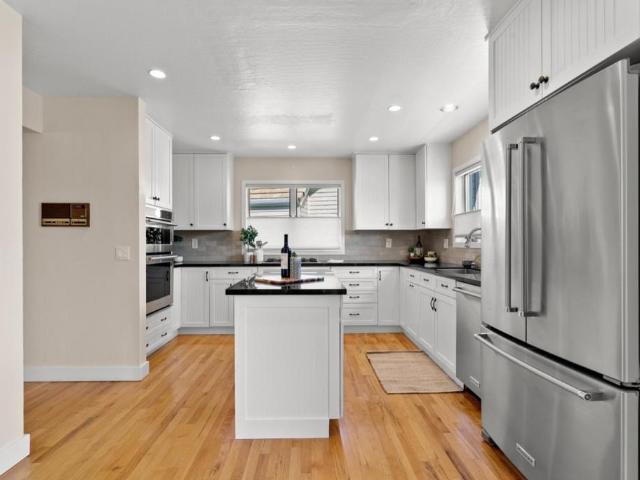 Townhouse for sale in Santa Cruz, California