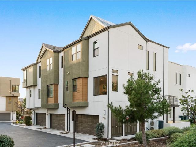 Condo for sale in Orange County Great Park, Irvine