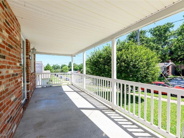 House for sale in Summit, Ohio