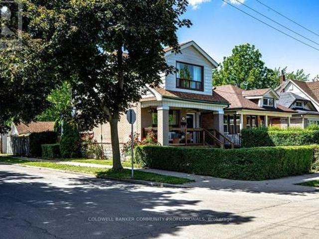 House for sale in Ancaster, Ontario