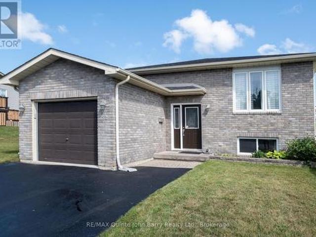 House for sale in Brett Park, Quinte West