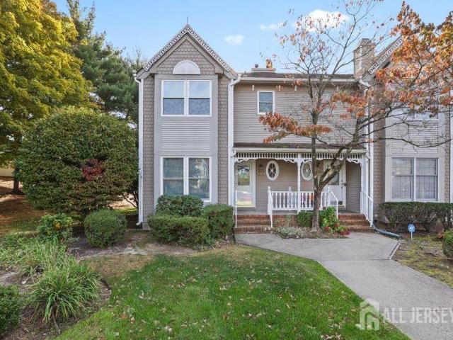 Townhouse for sale in Holmdel Townhouse for sale in Holmdel