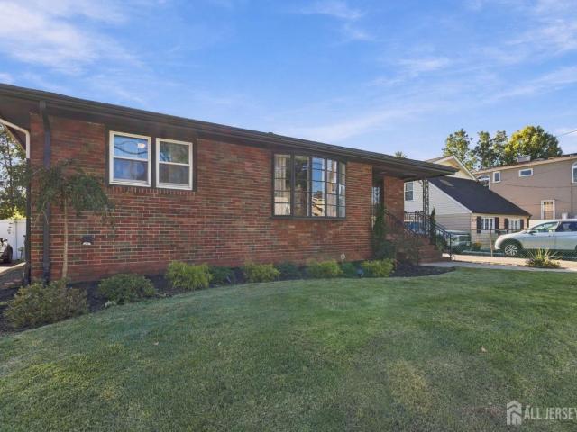 House for sale in Hazelton, Woodbridge Township