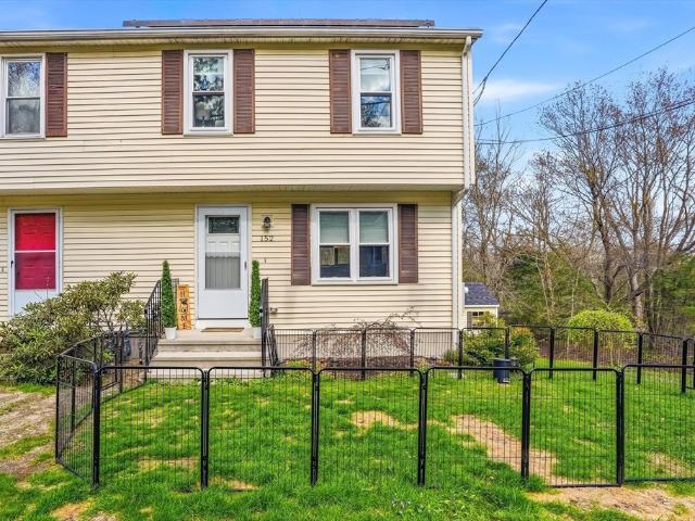 Condo for sale in North Uxbridge, Massachusetts