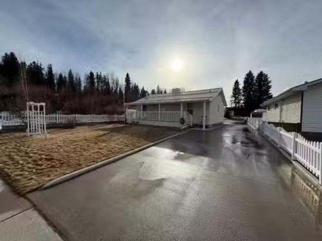 House for sale in Alberta