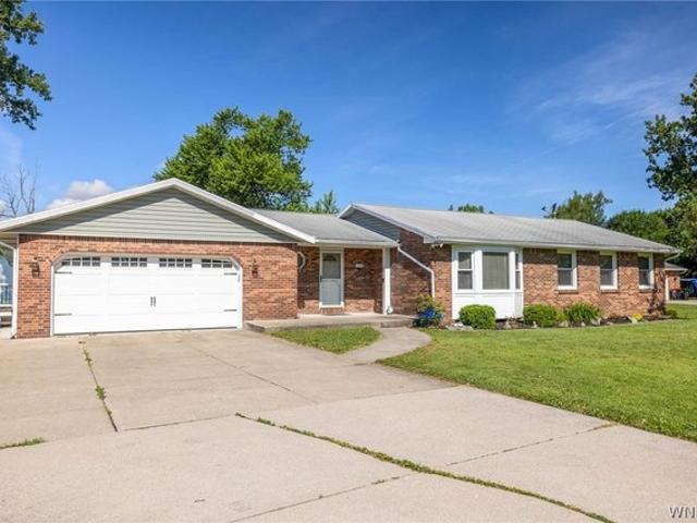 House for sale in Bowmansville, New York