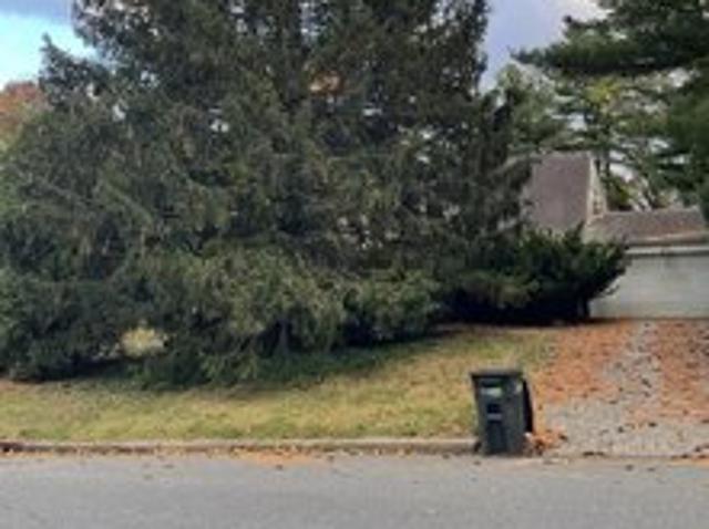 House for sale in Stony Brook, Town of Brookhaven