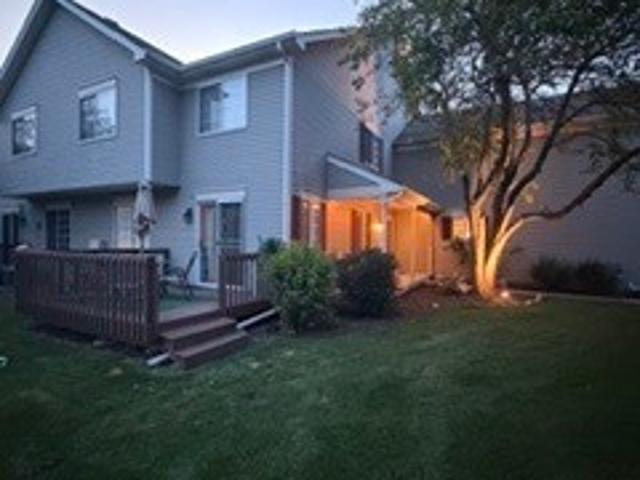 Condo for sale in Mchenry, Illinois