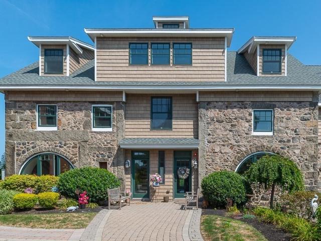 Condo for sale in Danvers, Massachusetts