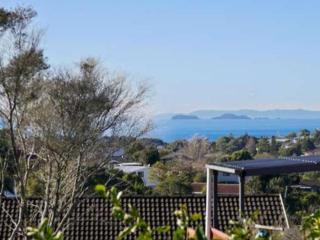 House for sale in Whangaparaoa