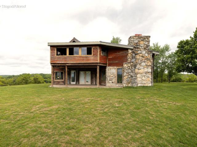 House for sale in Cove, Washburn