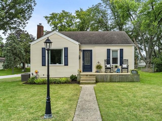House for sale in Silvis, Illinois