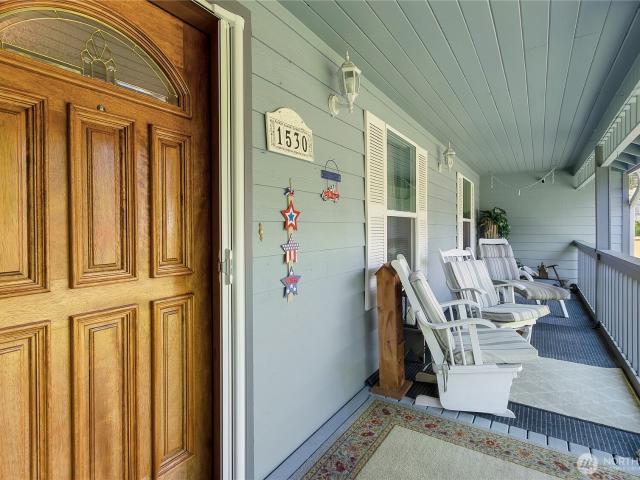 House for sale in Allyn, Washington