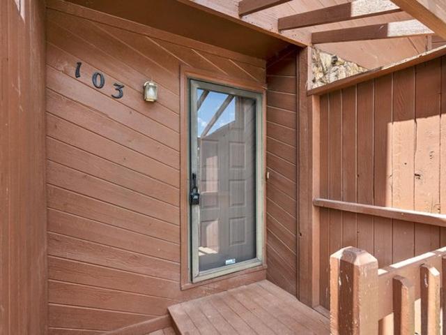 Condo for sale in Kansas