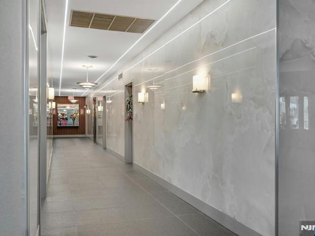 House for sale in Fort Lee, New Jersey